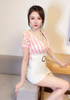 大家好，我是六妹，请大家多多照顾~！