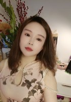 大家好，我是果果，请大家多多照顾~！